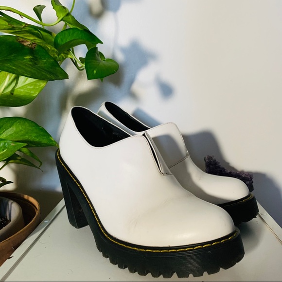 Dr. Martens Shoes - RARE Dr. Marten’s white cordelia platform pump